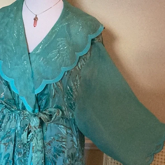 Vintage Gold Label Victoria’s Secret beautiful aqua loungewear or dres… - Picture 3 of 14